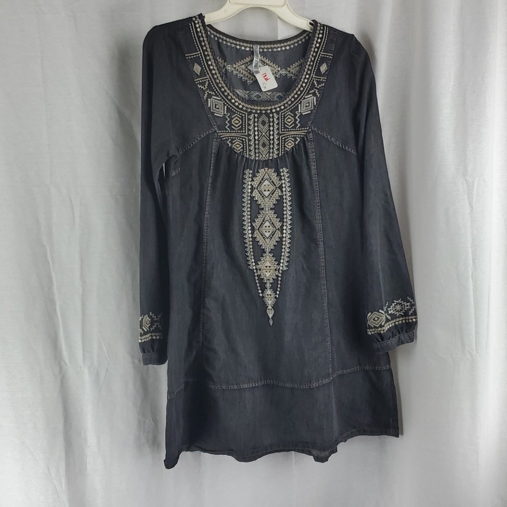 size medium denim dress